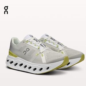 On Running - On Cloud - Women’s Cloudclipse - Size 9